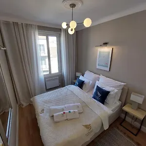 Raphael's Apartment, Classe 3 Etoiles , Saint-Raphaël Francia