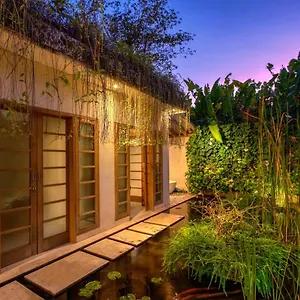 Bali Asri Batubelig Villa Seminyak