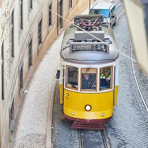 Modern Calcada Sao Francisco Ii Lisbona